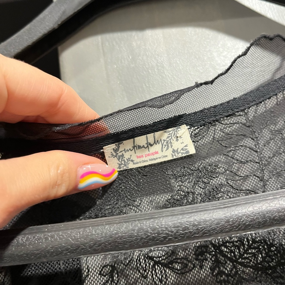 FreePeople - Black Sheer Lace Long Sleeve Robe - Picture 2 of 5